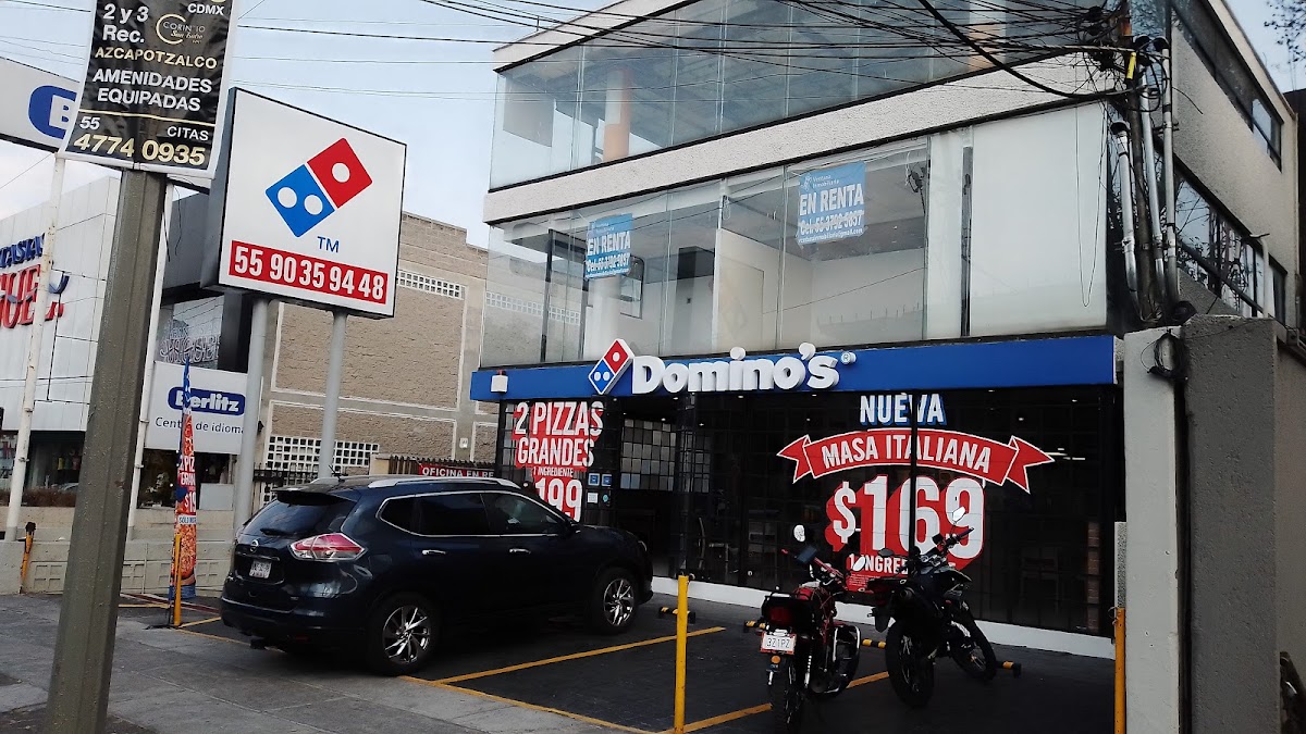 Domino's Satélite