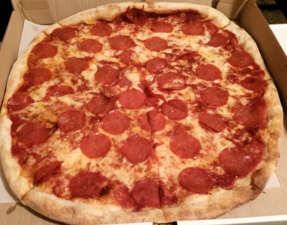 Vinny and ThozeGuyz Pizzeria Photo 2