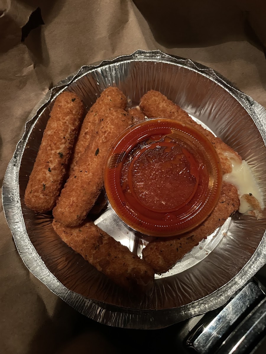 Vinny and ThozeGuyz Pizzeria Photo 8
