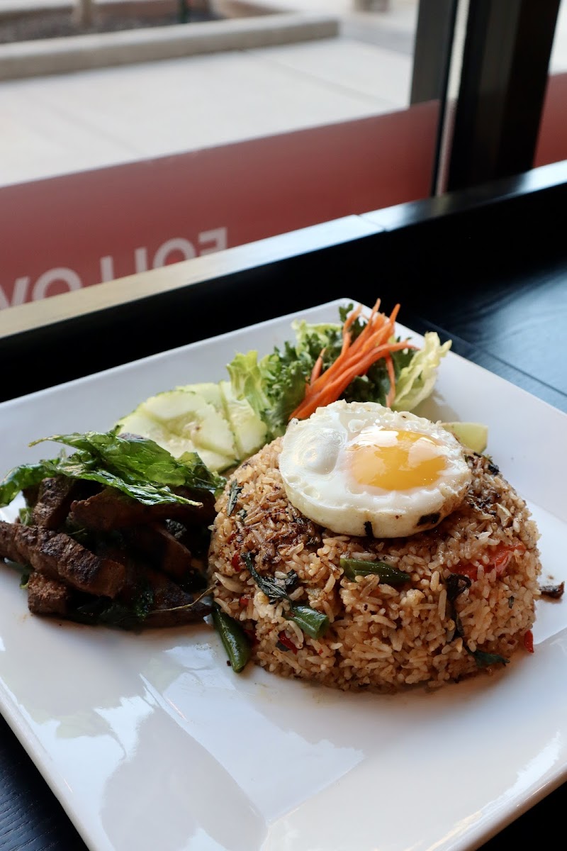 KINN Thai Eatery Photo 3