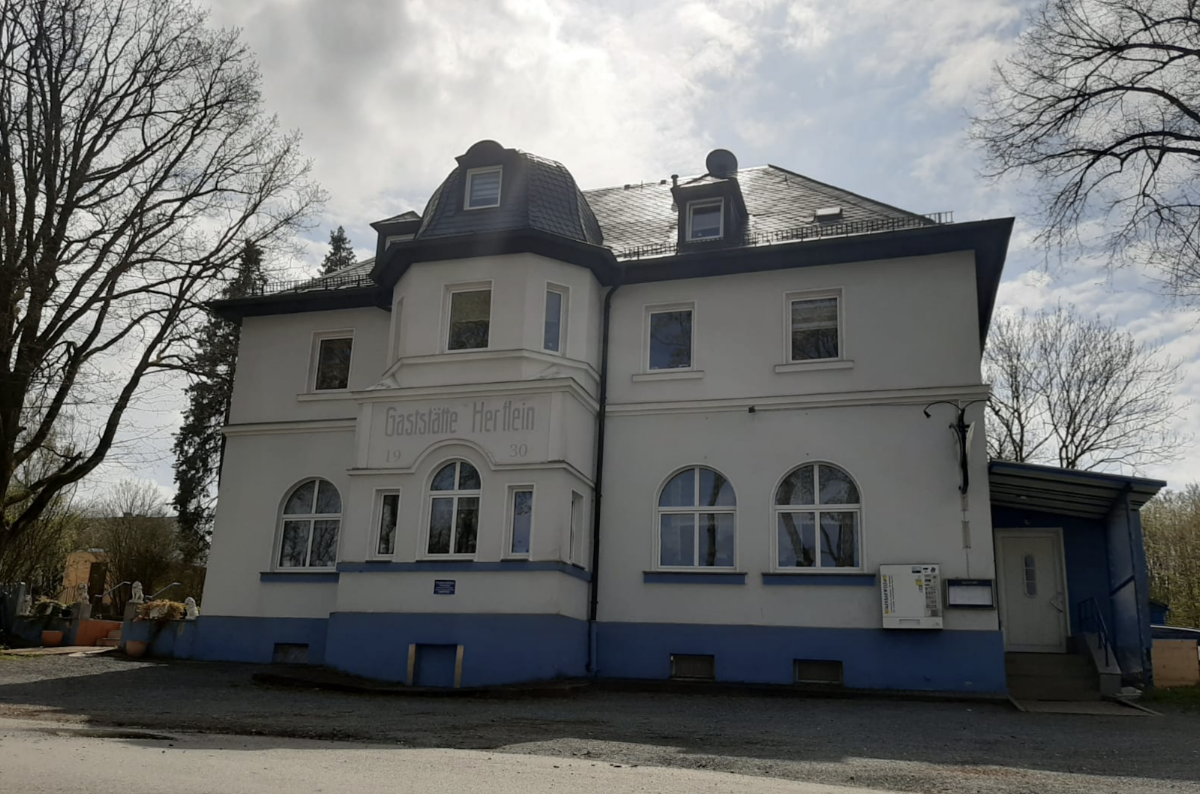 Hertlein Photo 3