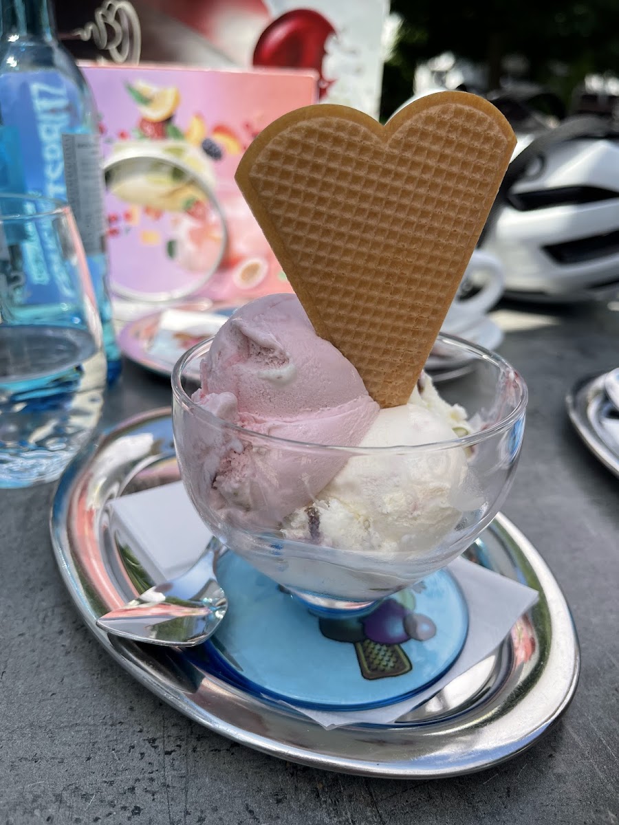 Eiscafe DA ROSY Photo 2