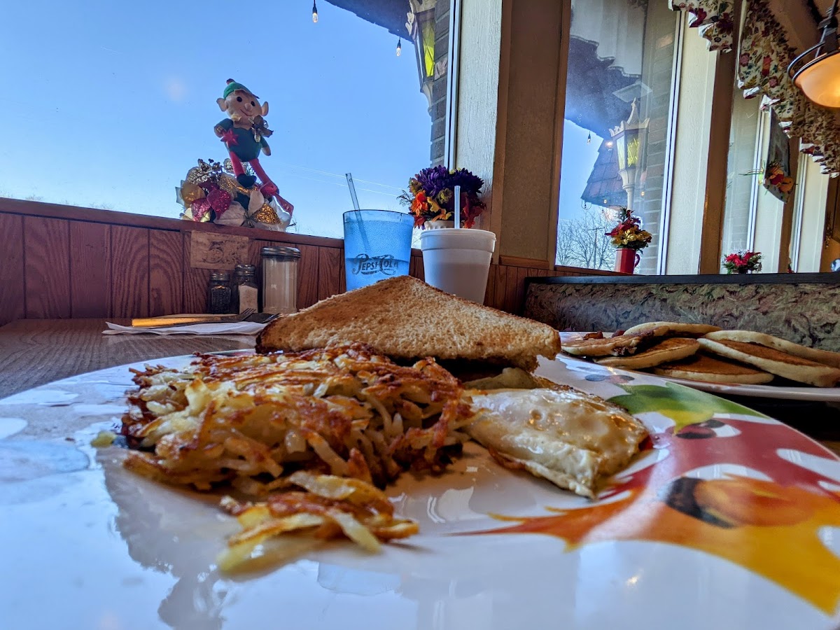 Full Moon Restaurant Photo 8