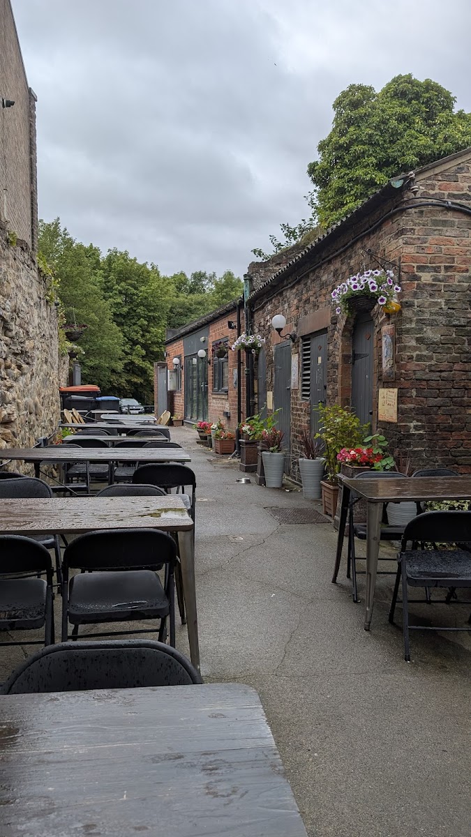 Breaking Bread Kitchen & Bakehouse Photo 4