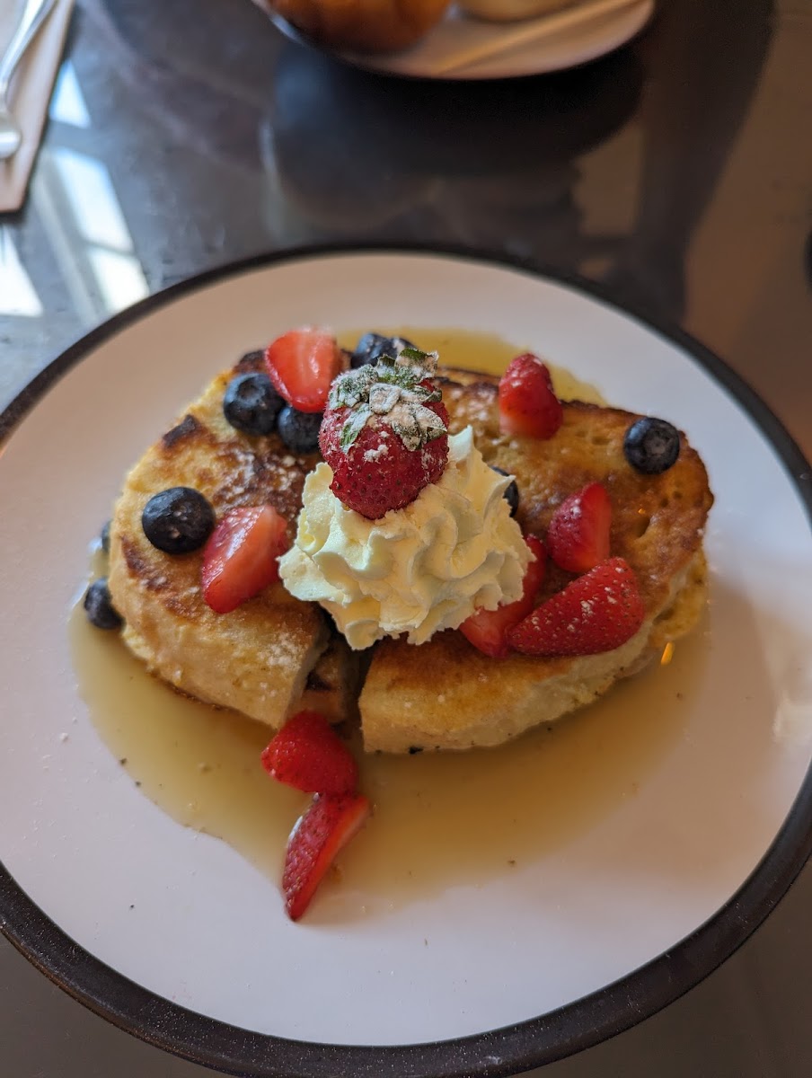 Breaking Bread Kitchen & Bakehouse Photo 9