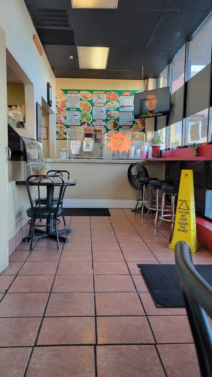 Taqueria La Villa Photo 4