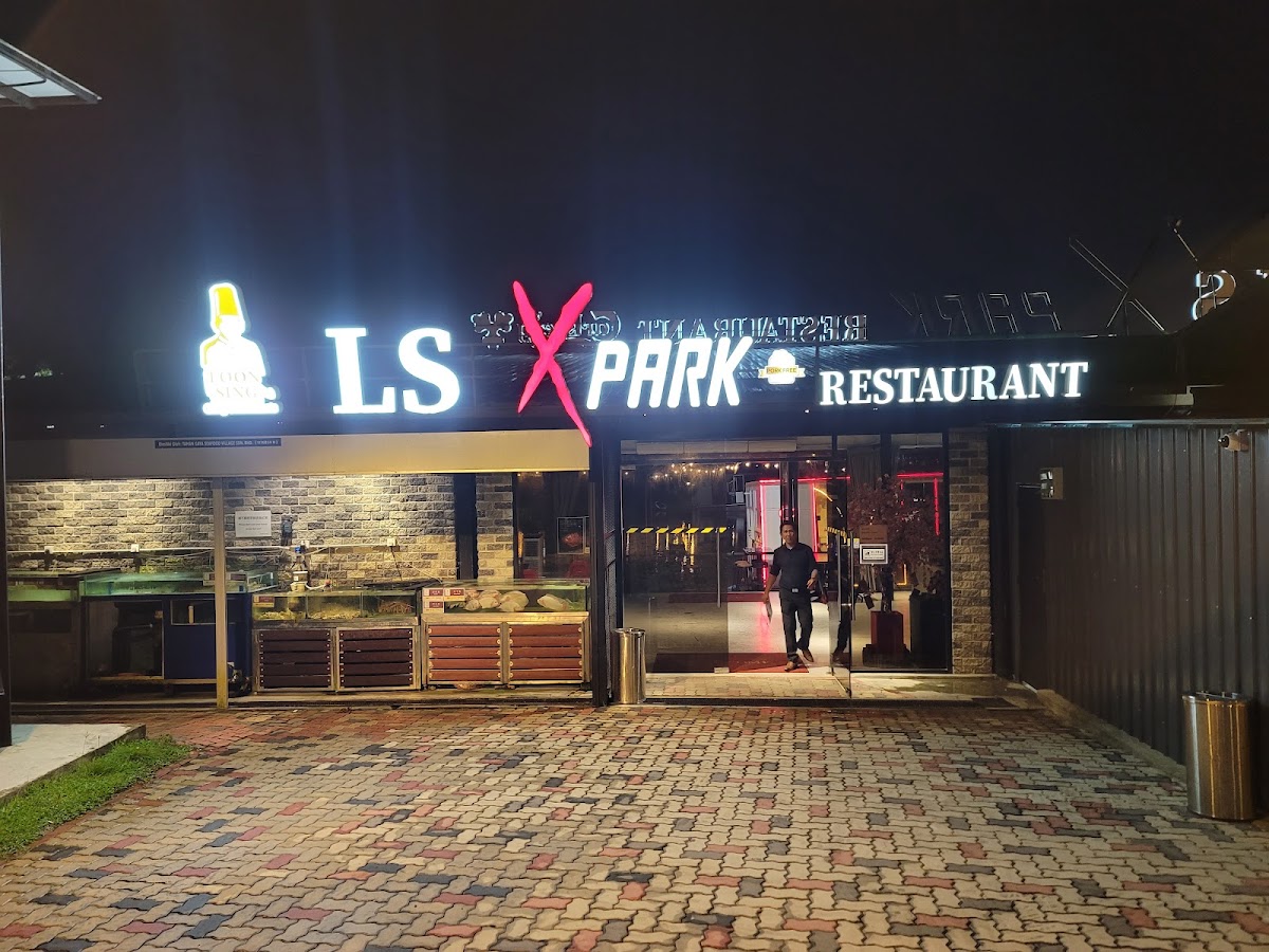 LS X Park Restaurant