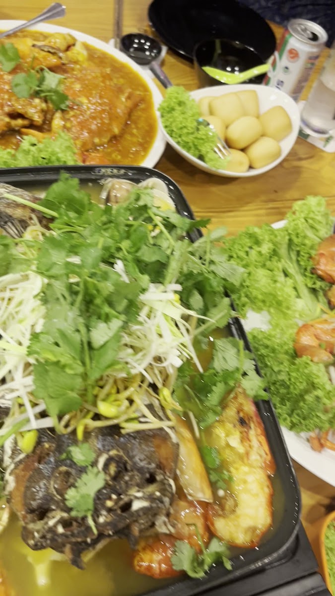 LS X Park Restaurant Photo 2