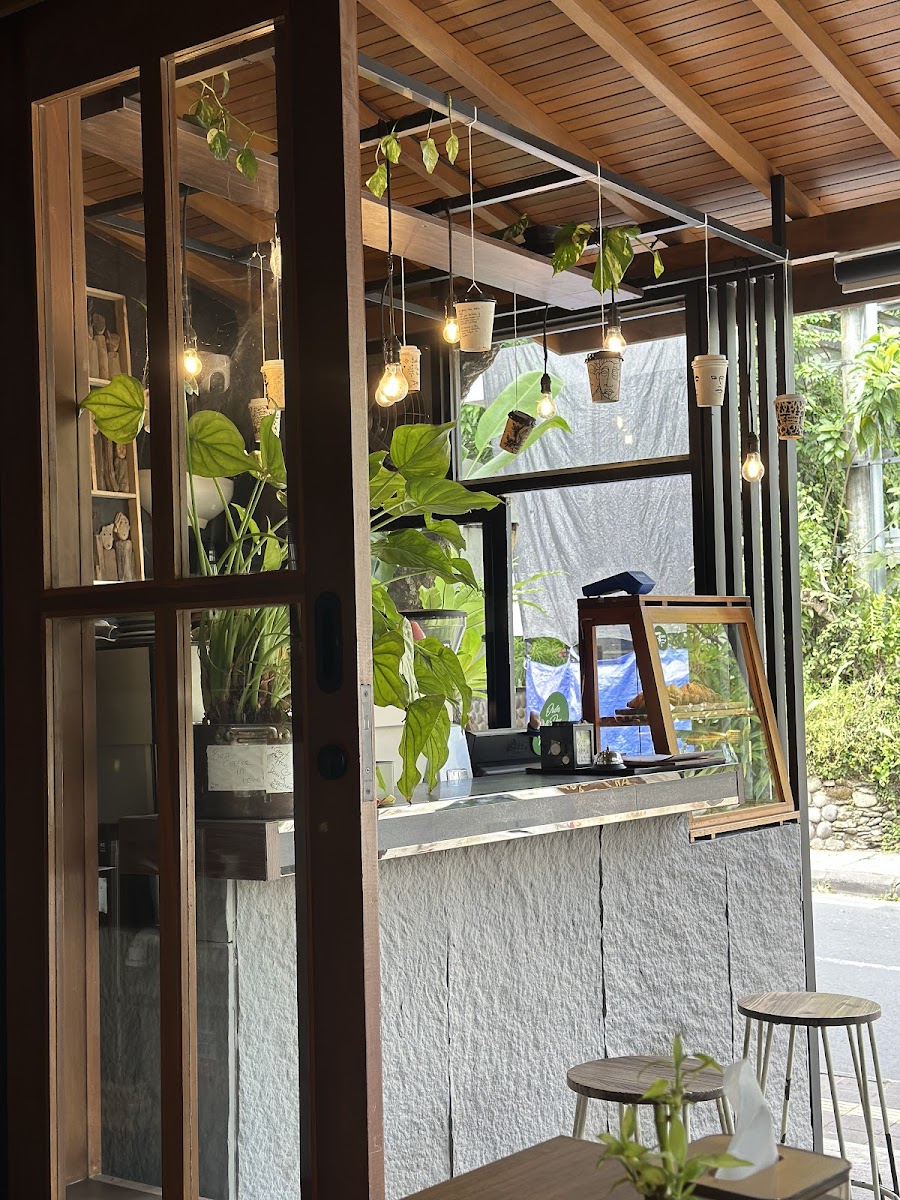 Monkey Cave Espresso Ubud Photo 3