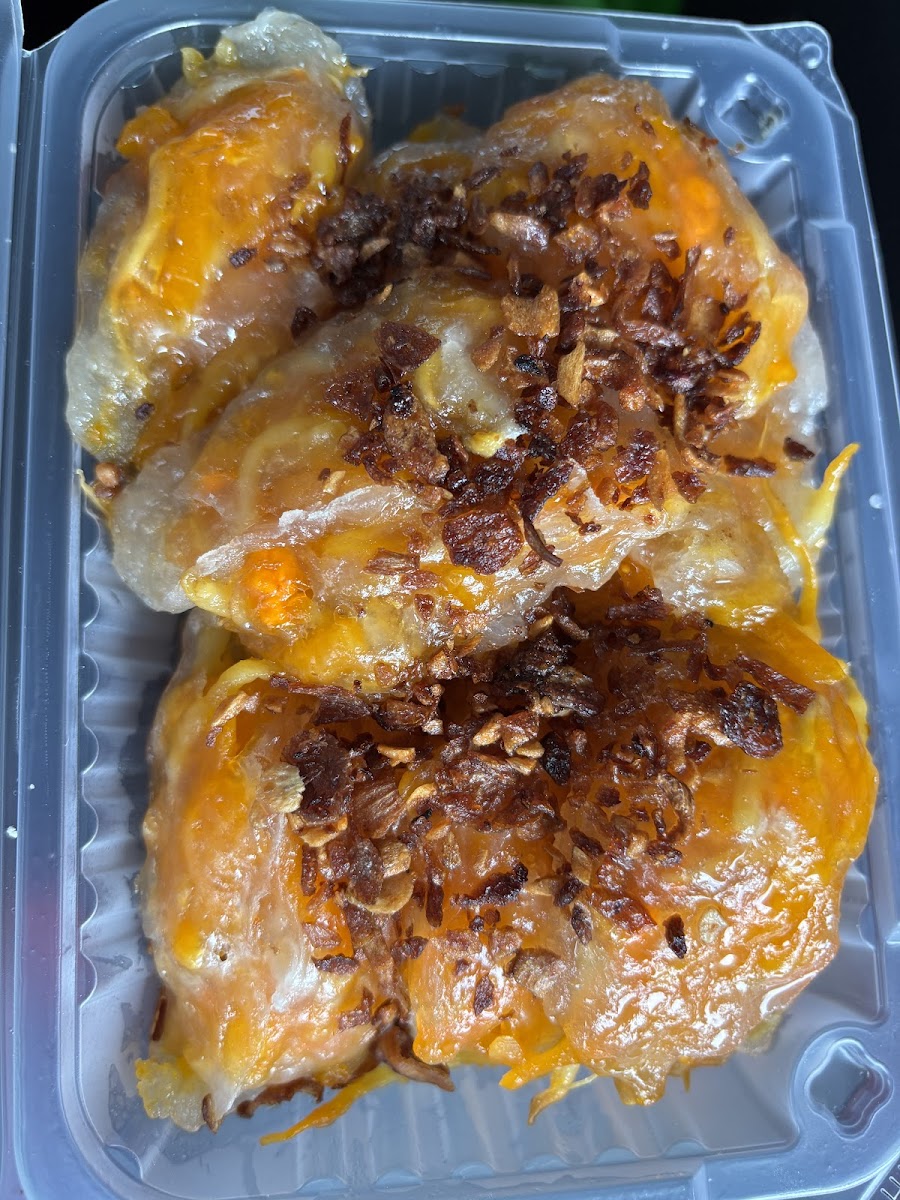 Cai Bao Chium 黄澄澄菜包婶