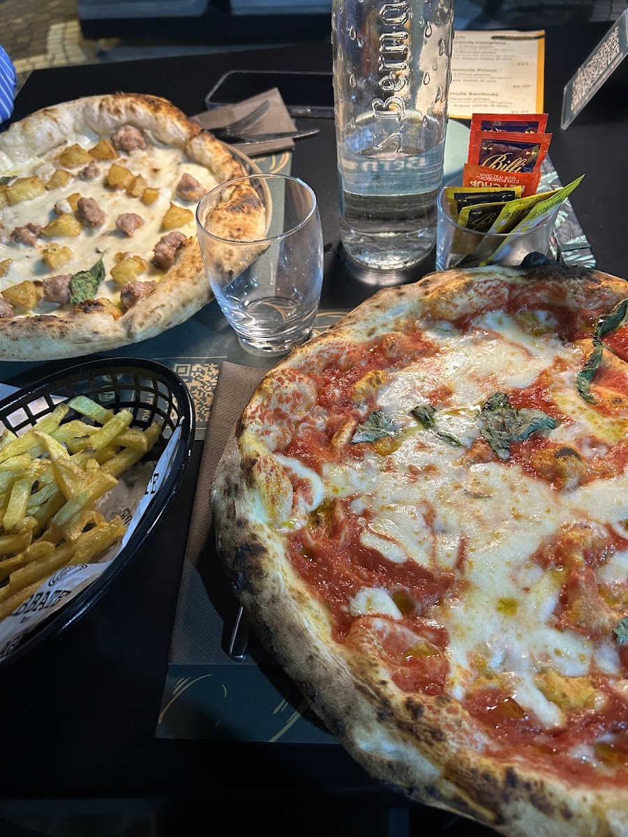 Pizzeria Abbate Lusciano Photo 4