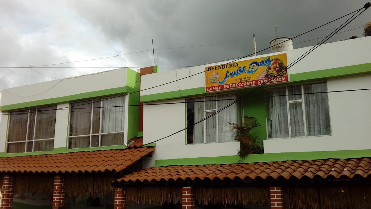 Heladeria Fruit Day