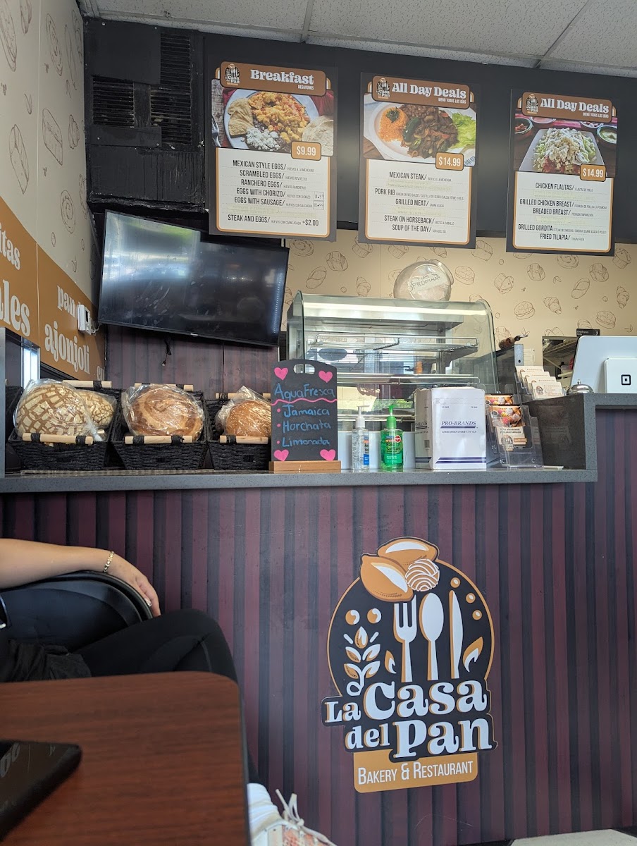 La Casa Del Pan Bakery & Restaurant Photo 3