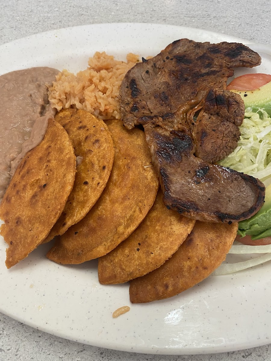 San Luis Restaurant Photo 6
