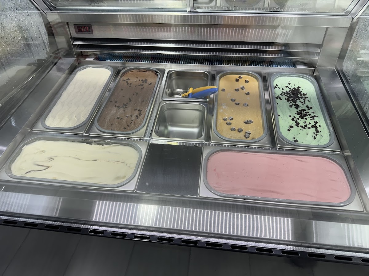 Manhattan Deli & Grill Photo 6