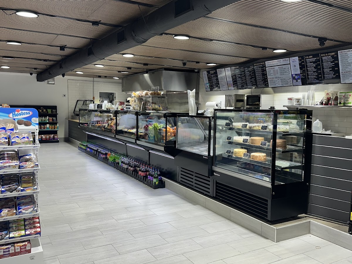 Manhattan Deli & Grill Photo 7