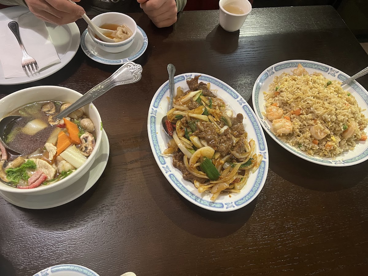Lucky Wok House Photo 6