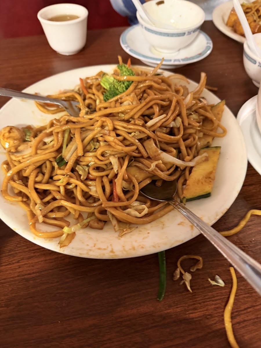 Lucky Wok House Photo 7