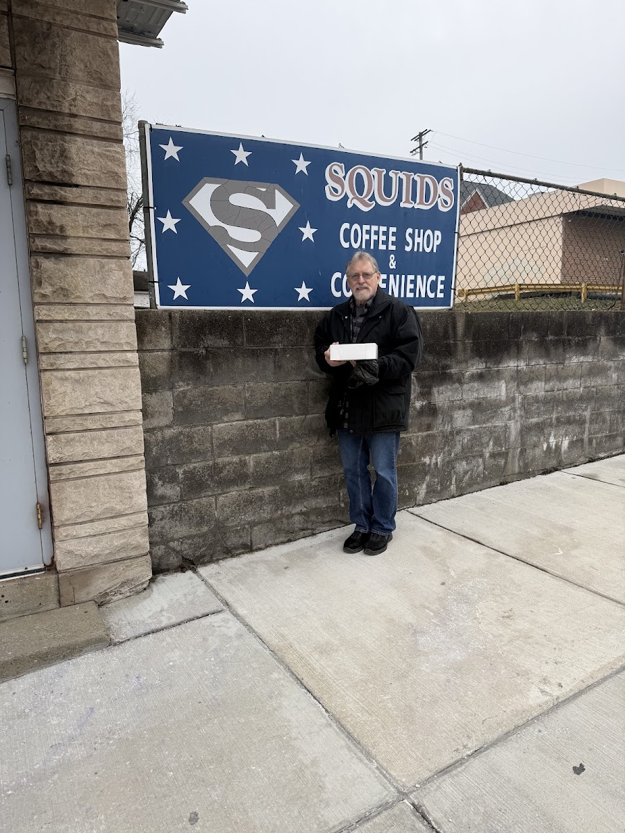 Squid's Coffee Shop Photo 4