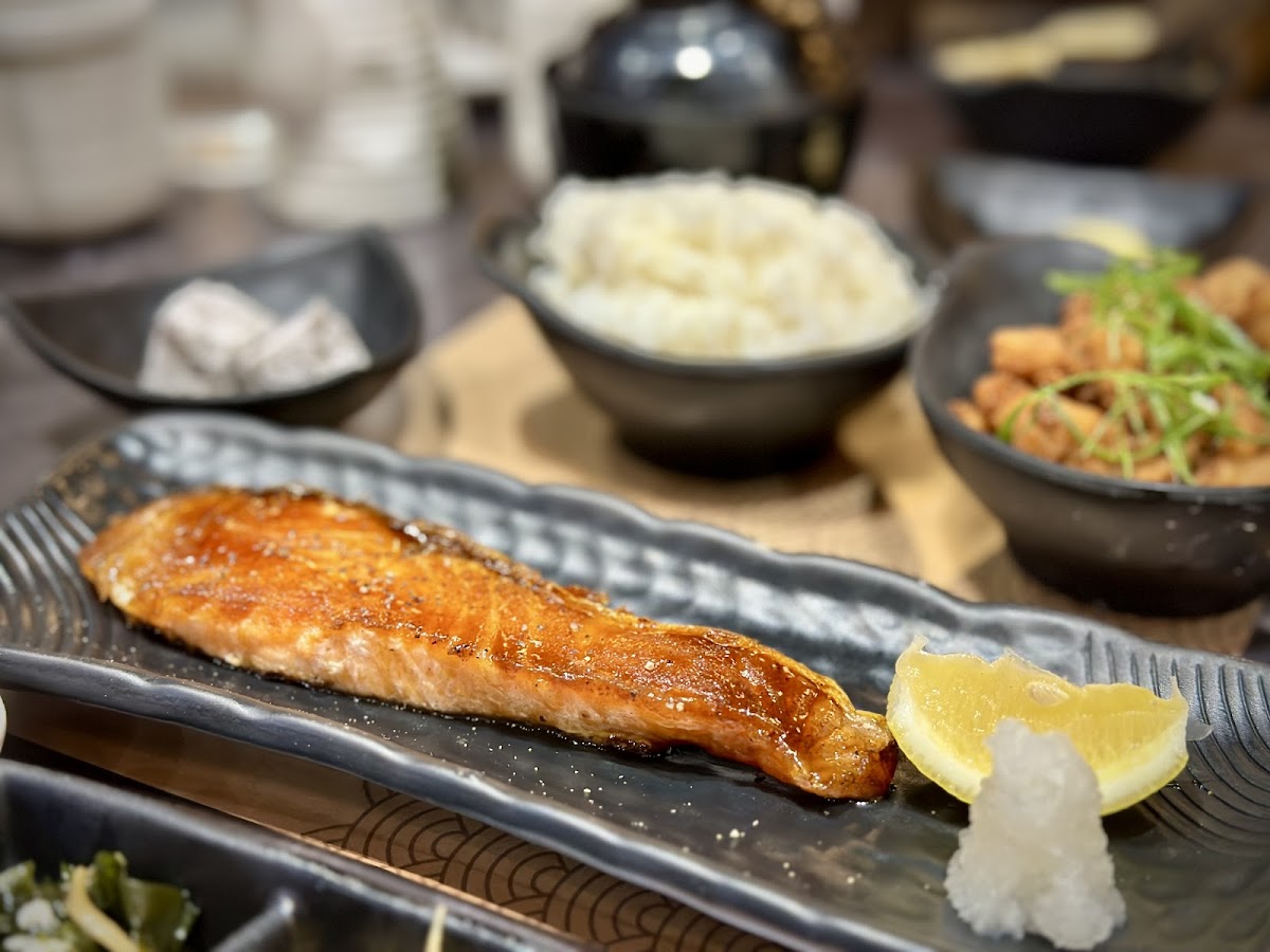 Watami Grill and Sushi Bar Photo 8
