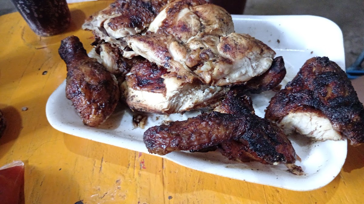 Pollos y costillas 'kiko' Photo 2