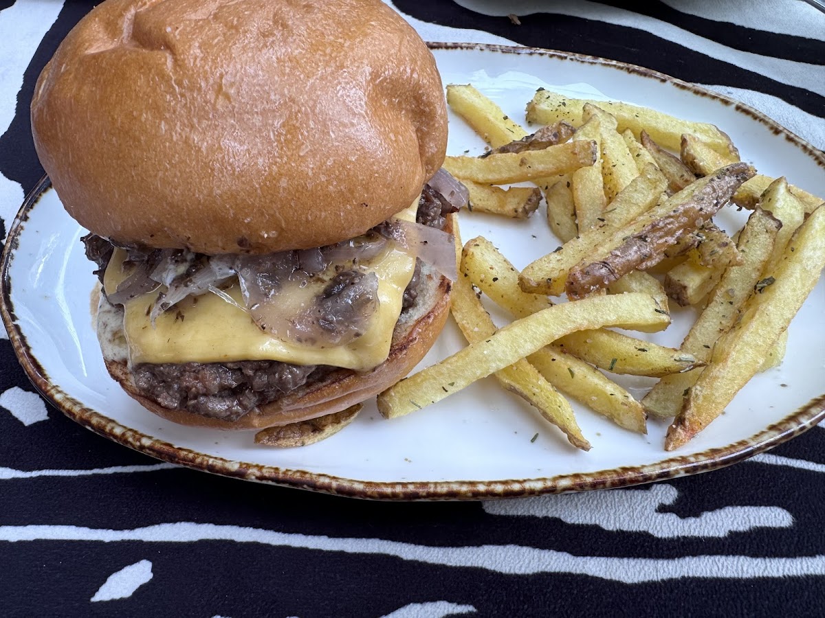 Djanco Burger Photo 6