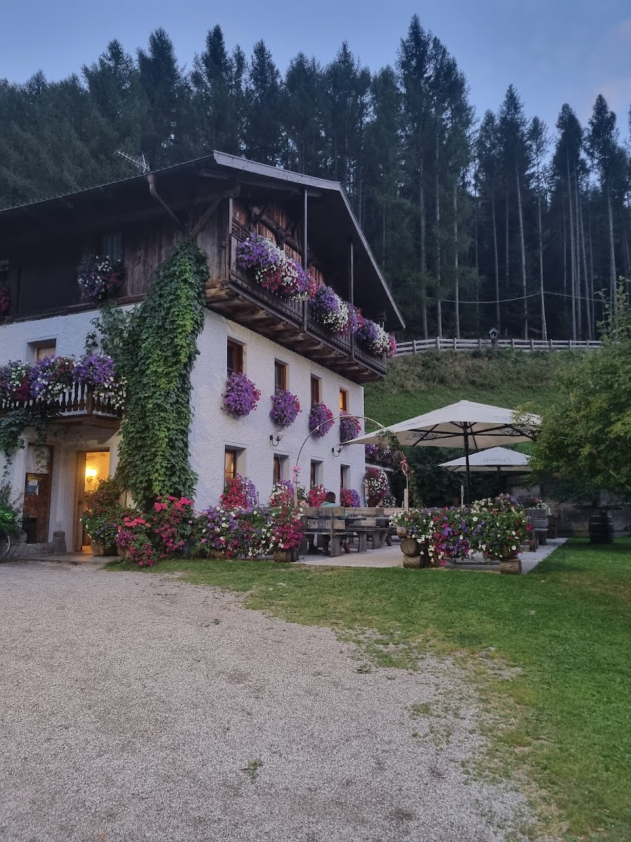 Pizzeria Santer Hof Photo 4