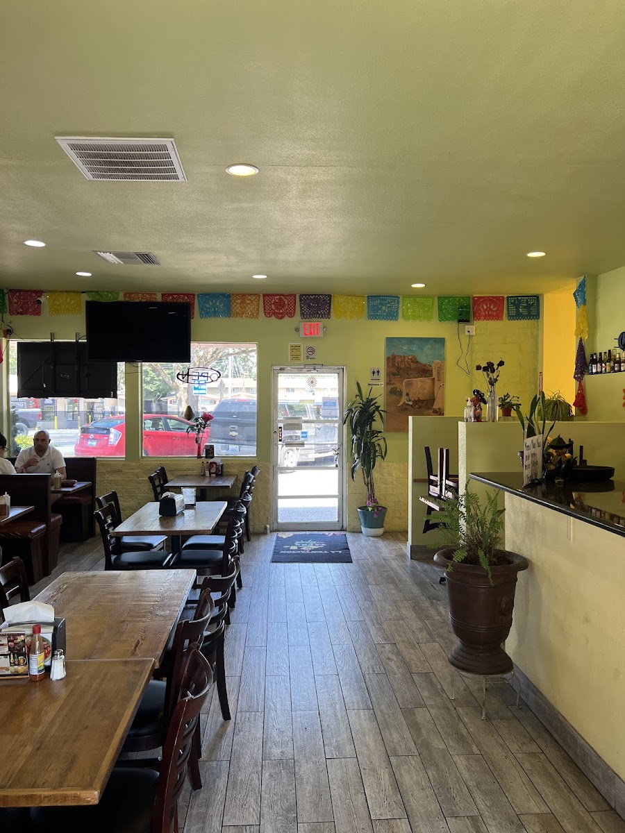 La Tentacion Tacos & Tequila