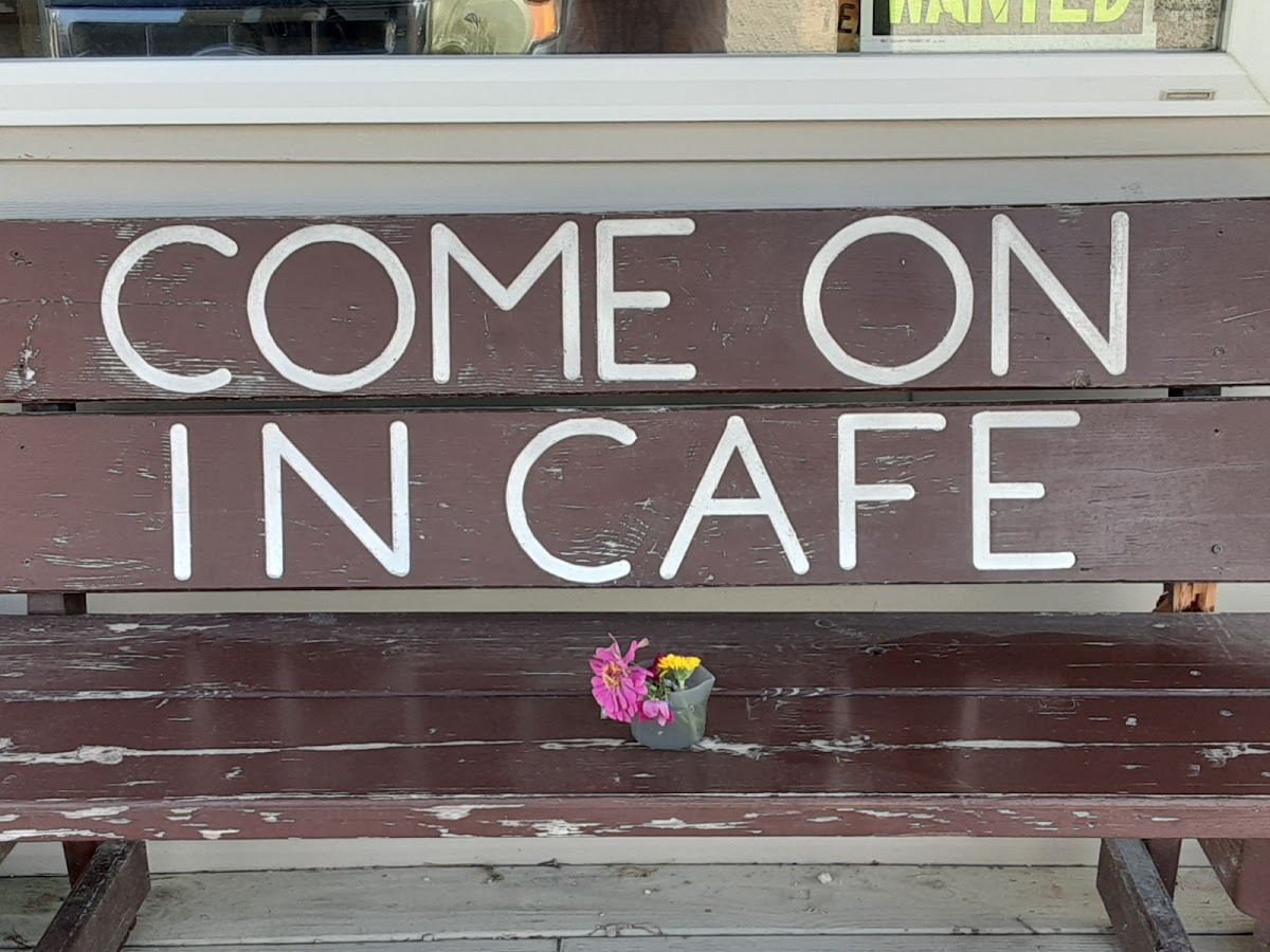 Come On In Cafe Photo 3