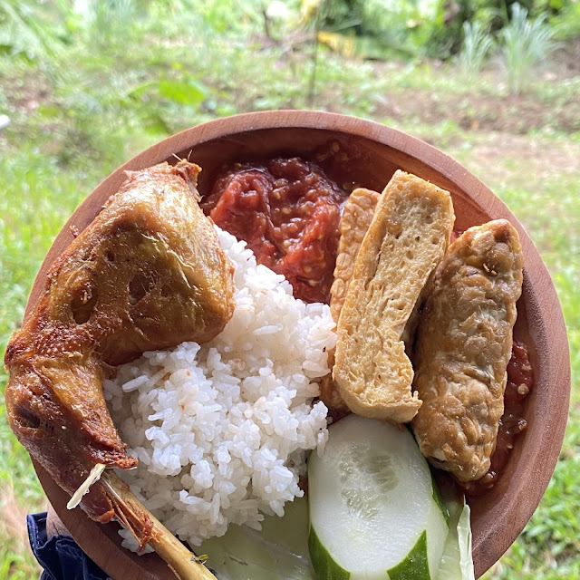 Ayam Penyet