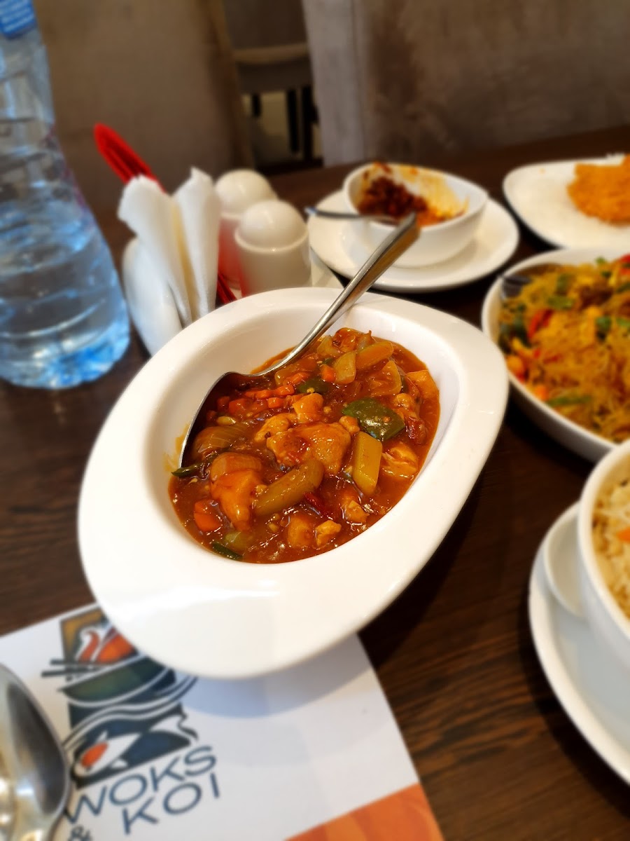 Woks and Koi Restaurant Photo 9