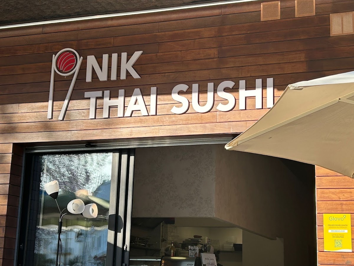 Nik Thai Sushi