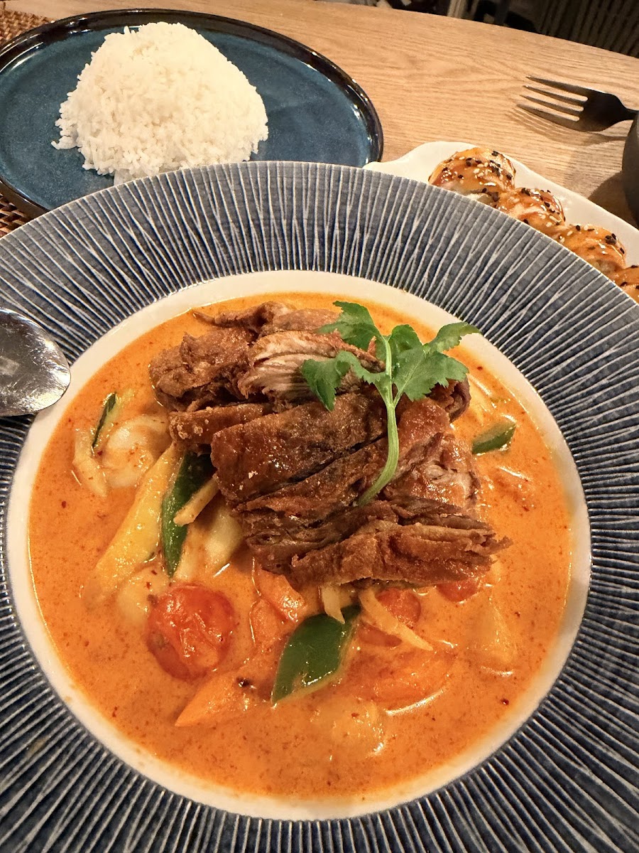 Nik Thai Sushi Photo 6