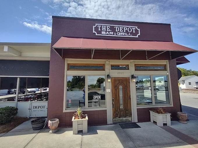 Depot Bar & Grill