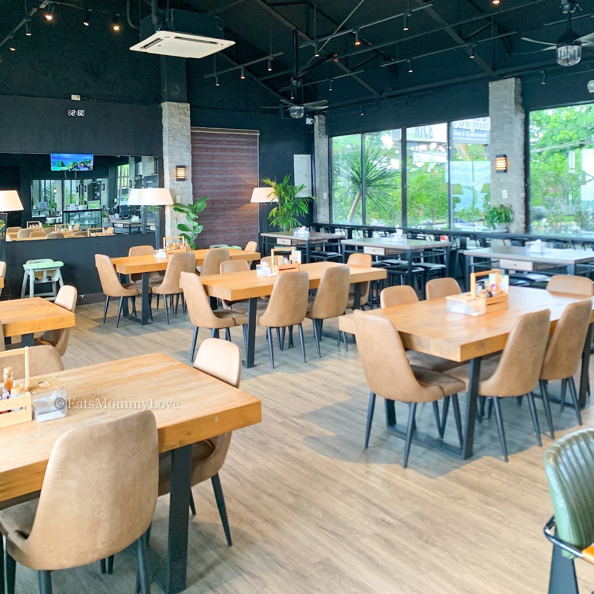 Piyo Grill & Restaurant Photo 7