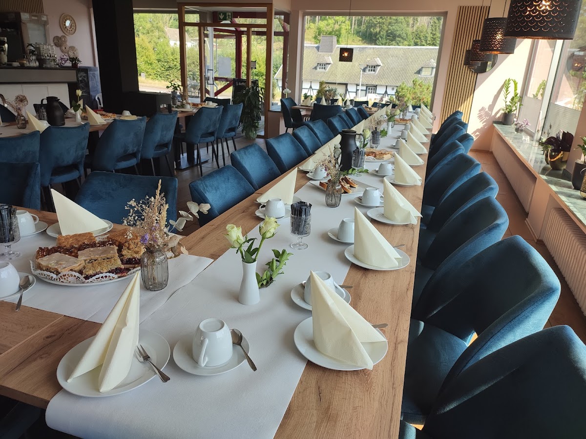 Leo's Café - Restaurant Hellenthal Photo 7