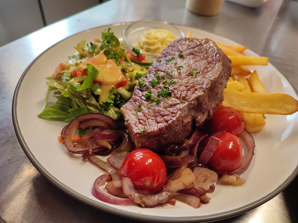 Leo's Café - Restaurant Hellenthal Photo 9