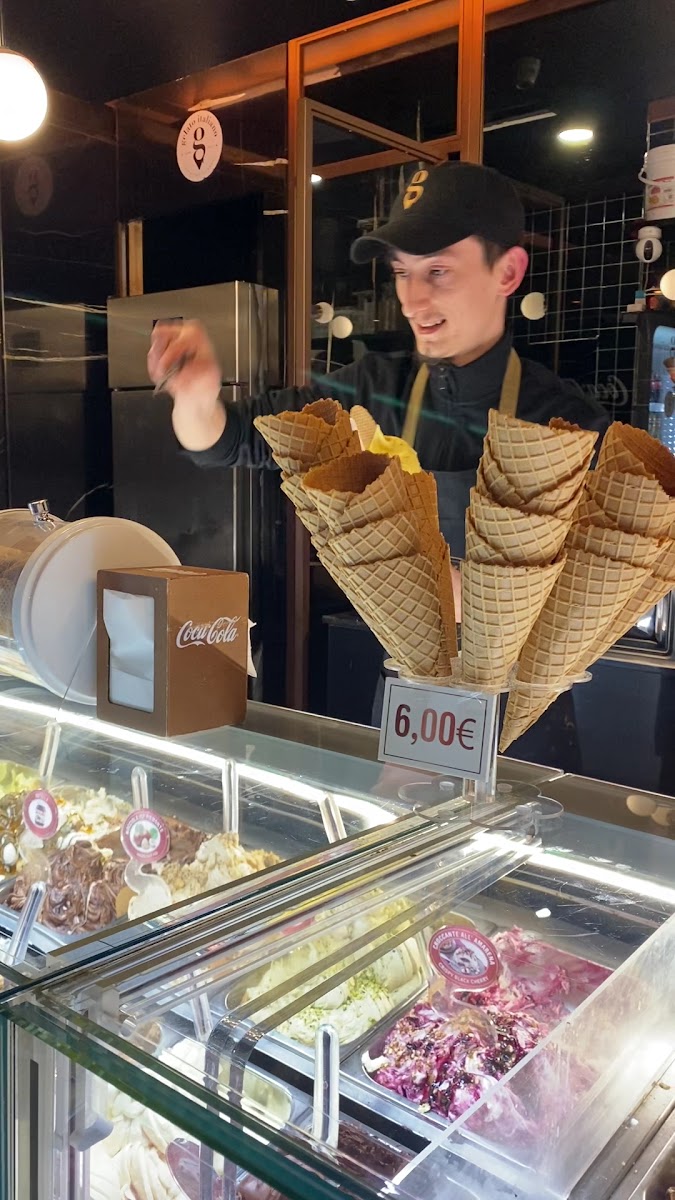 Gelato g Italiano Photo 2