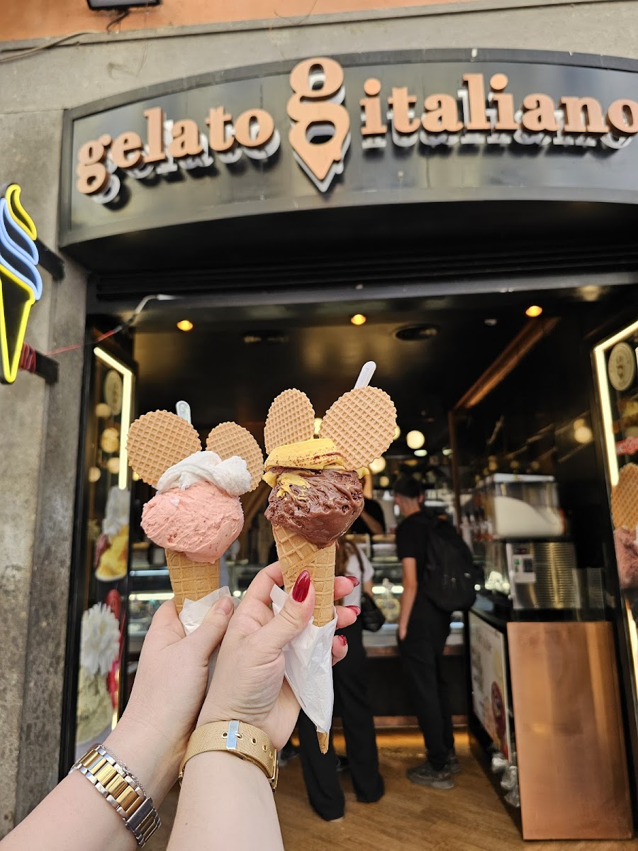 Gelato g Italiano Photo 3