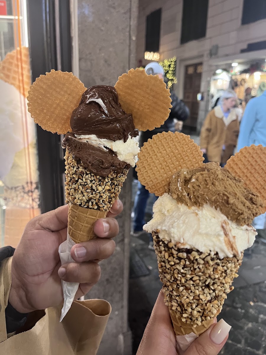 Gelato g Italiano Photo 5