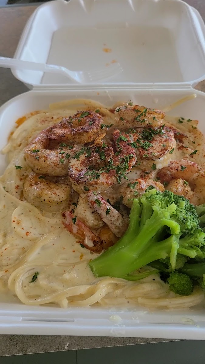 Dewayne Delicious Eats South Photo 5