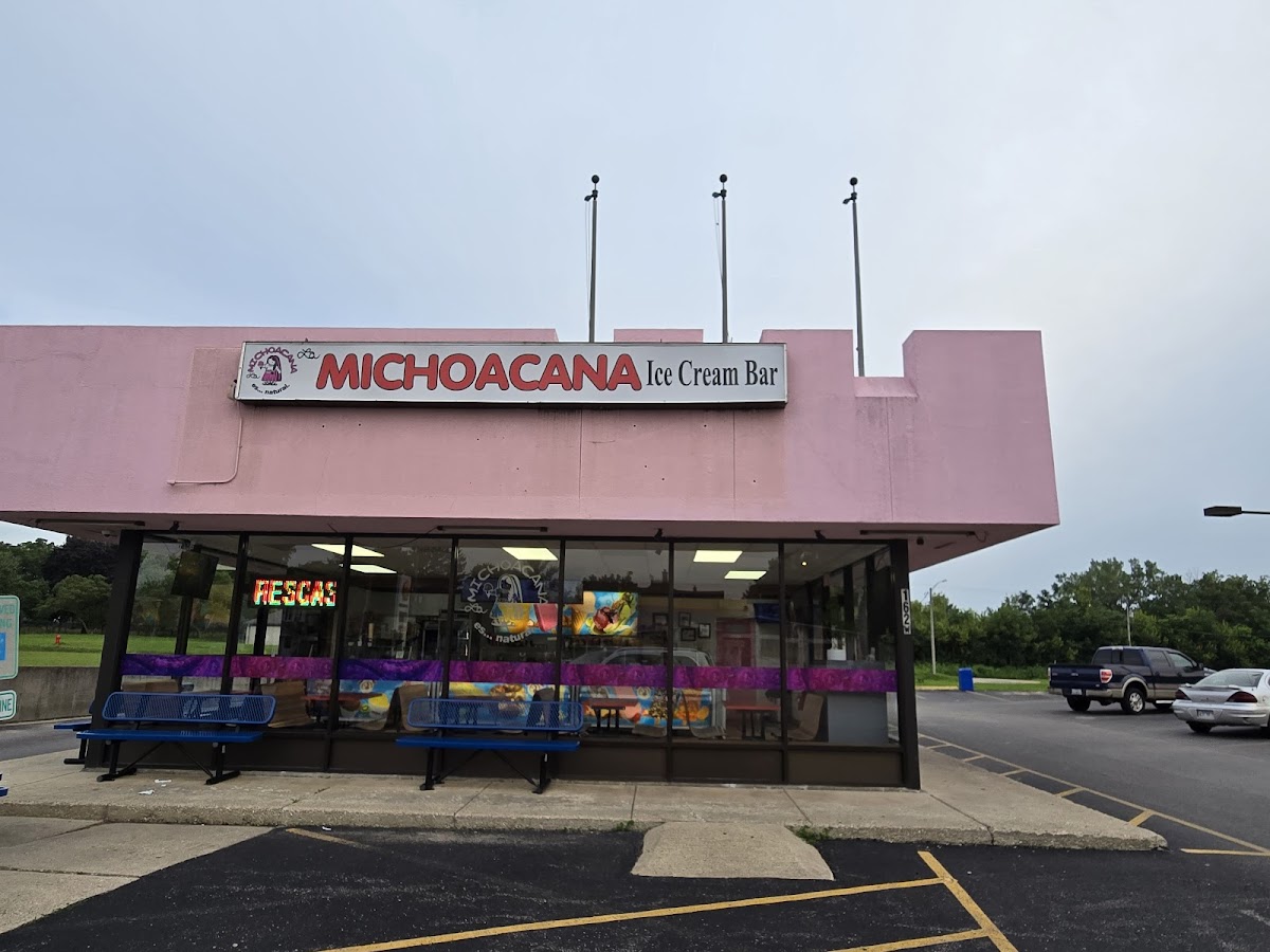 La Michoacana Ice Cream Bar Photo 3