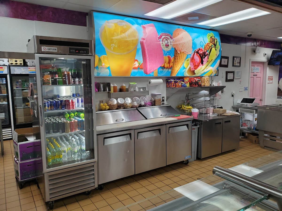 La Michoacana Ice Cream Bar Photo 4
