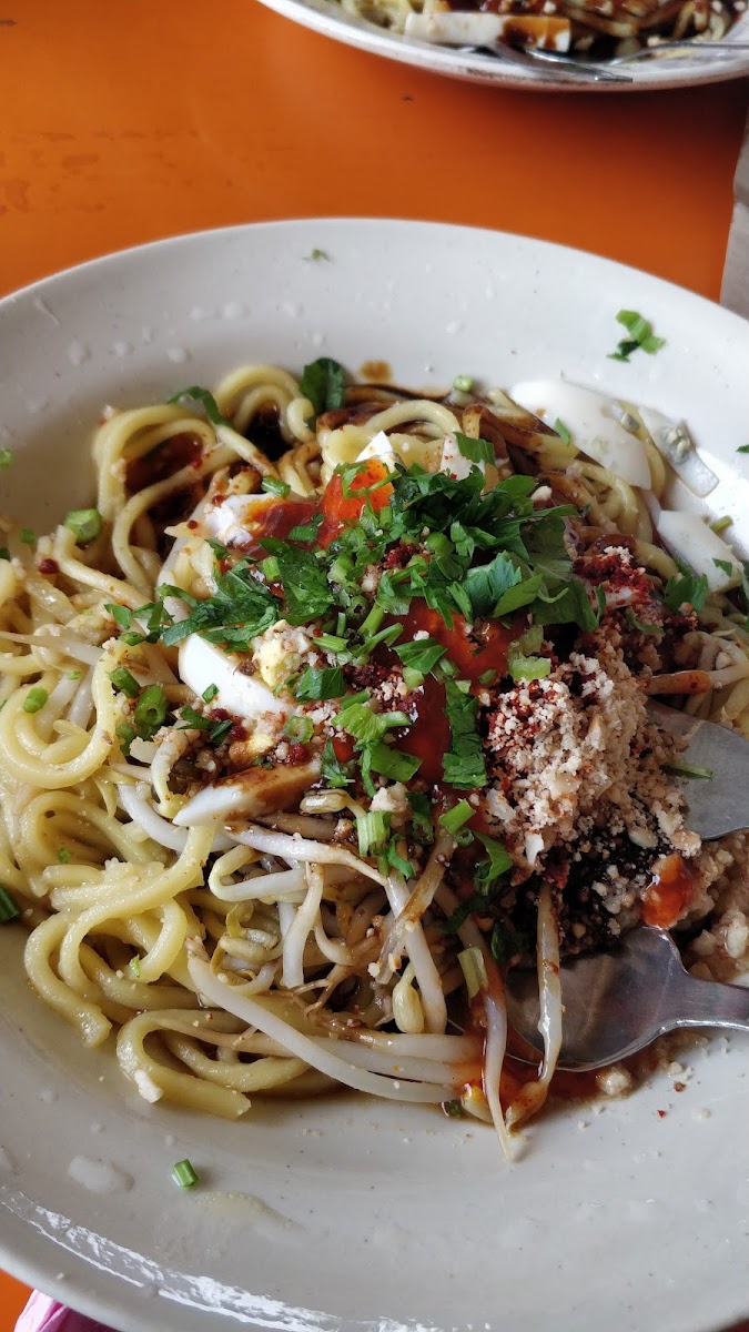 Gerai Mee Mael (Gelinces) Photo 5