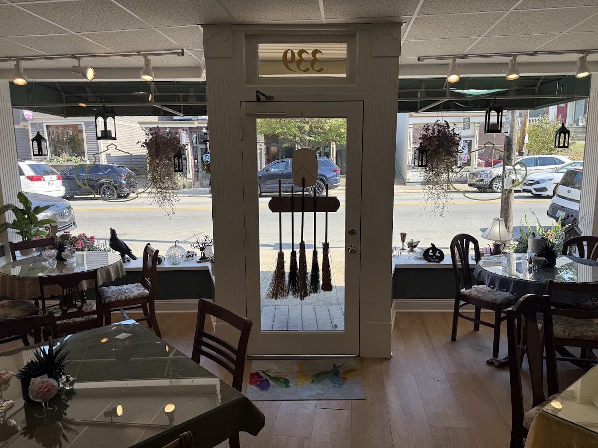 Mrs. Teapots Tearoom and Eatery