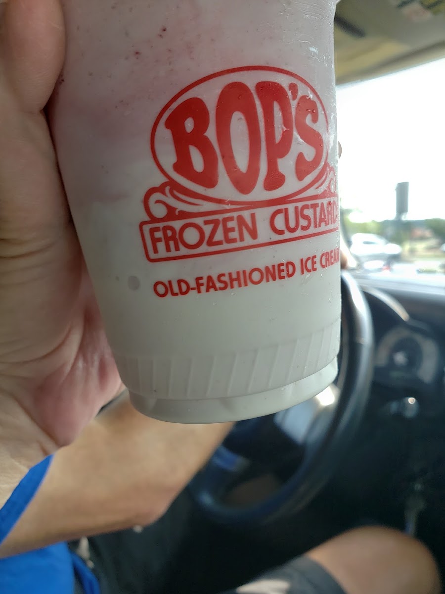Bop's Frozen Custard Photo 8
