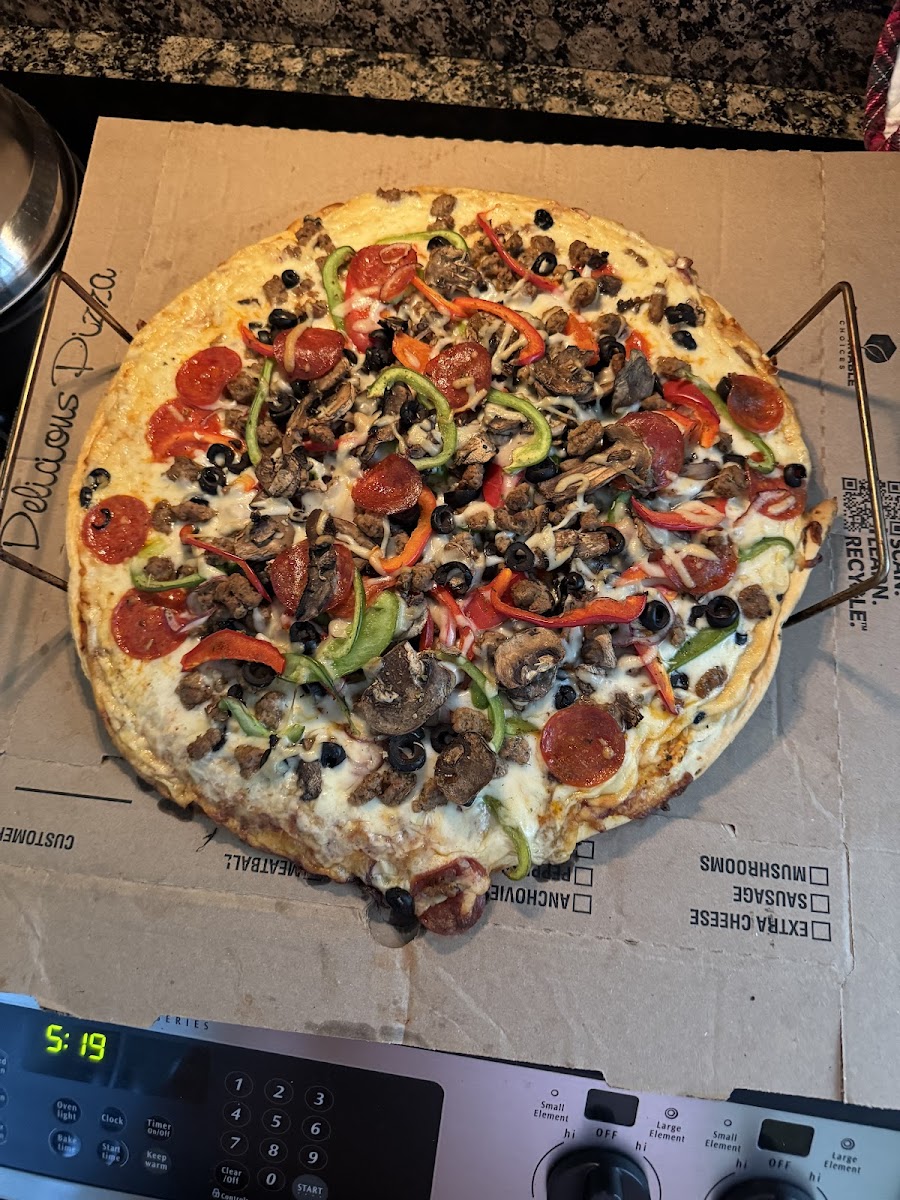 Bryants pizza Photo 2