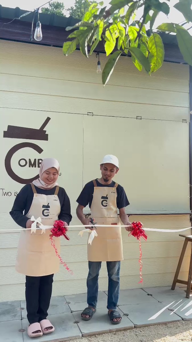 Combi By Pupu Cafe Photo 2