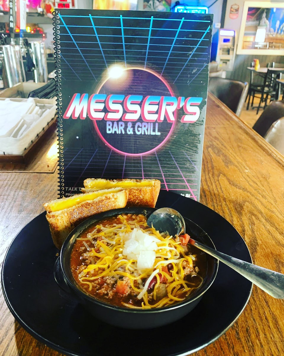 Messer's Bar & Grill Photo 2