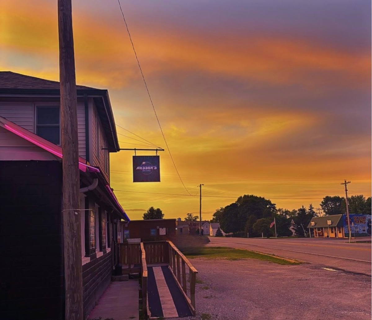 Messer's Bar & Grill Photo 4